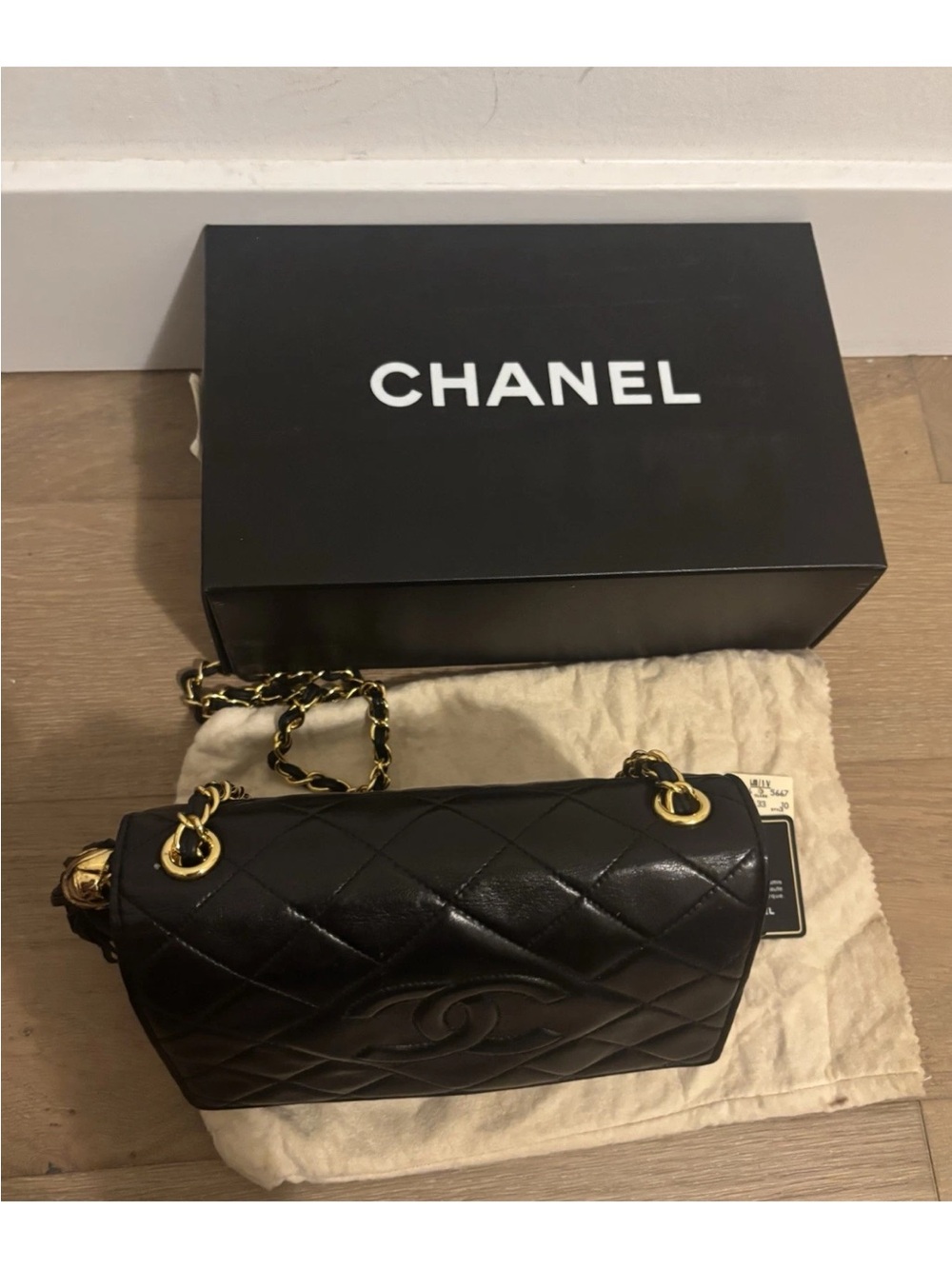 Chanel Diamond Quilt Flap Bag With Logo Box, Dust Bag & Card - Picture 8 of 13
